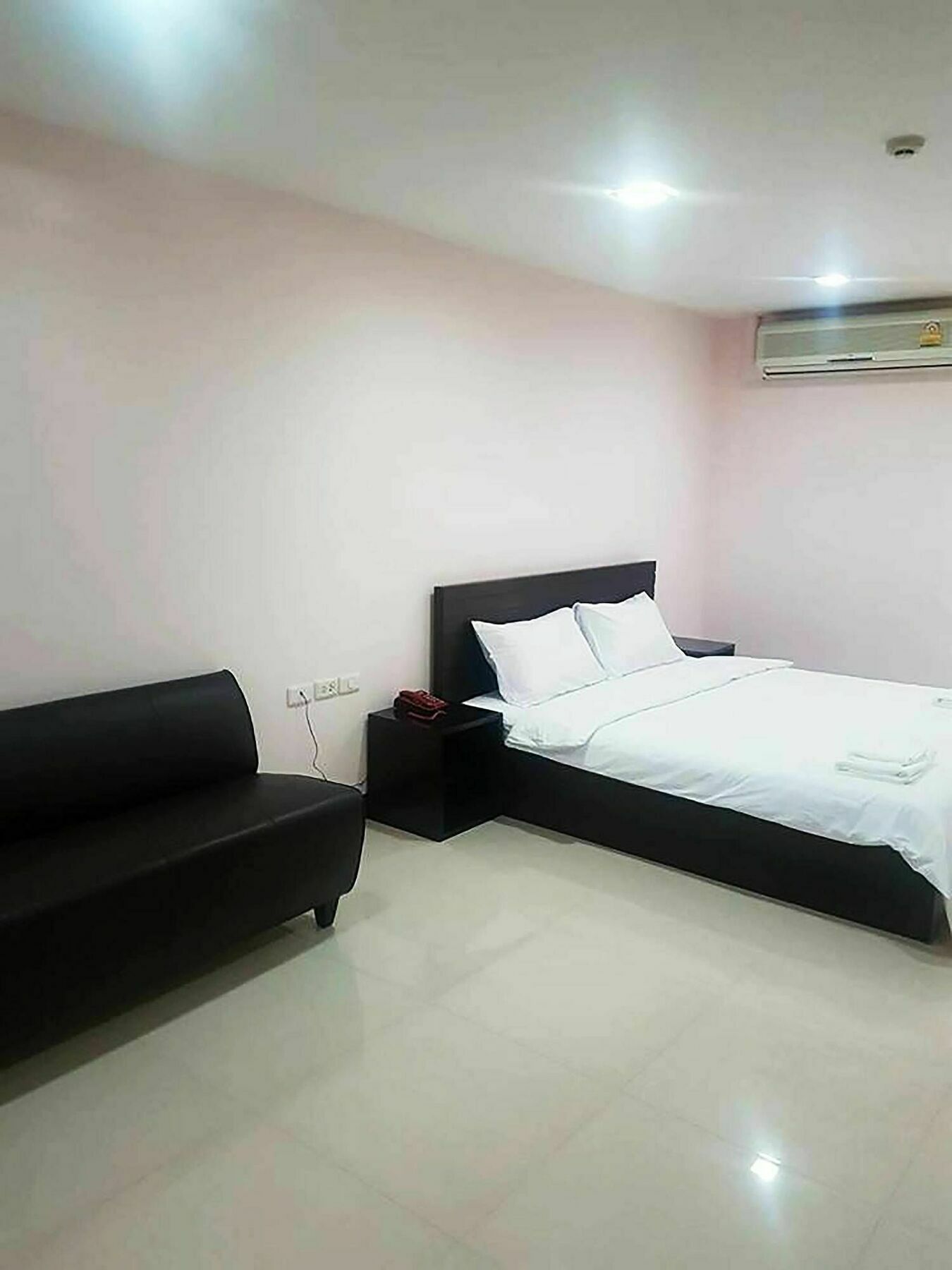 Mok Mek 72 Hotel Банкок Екстериор снимка