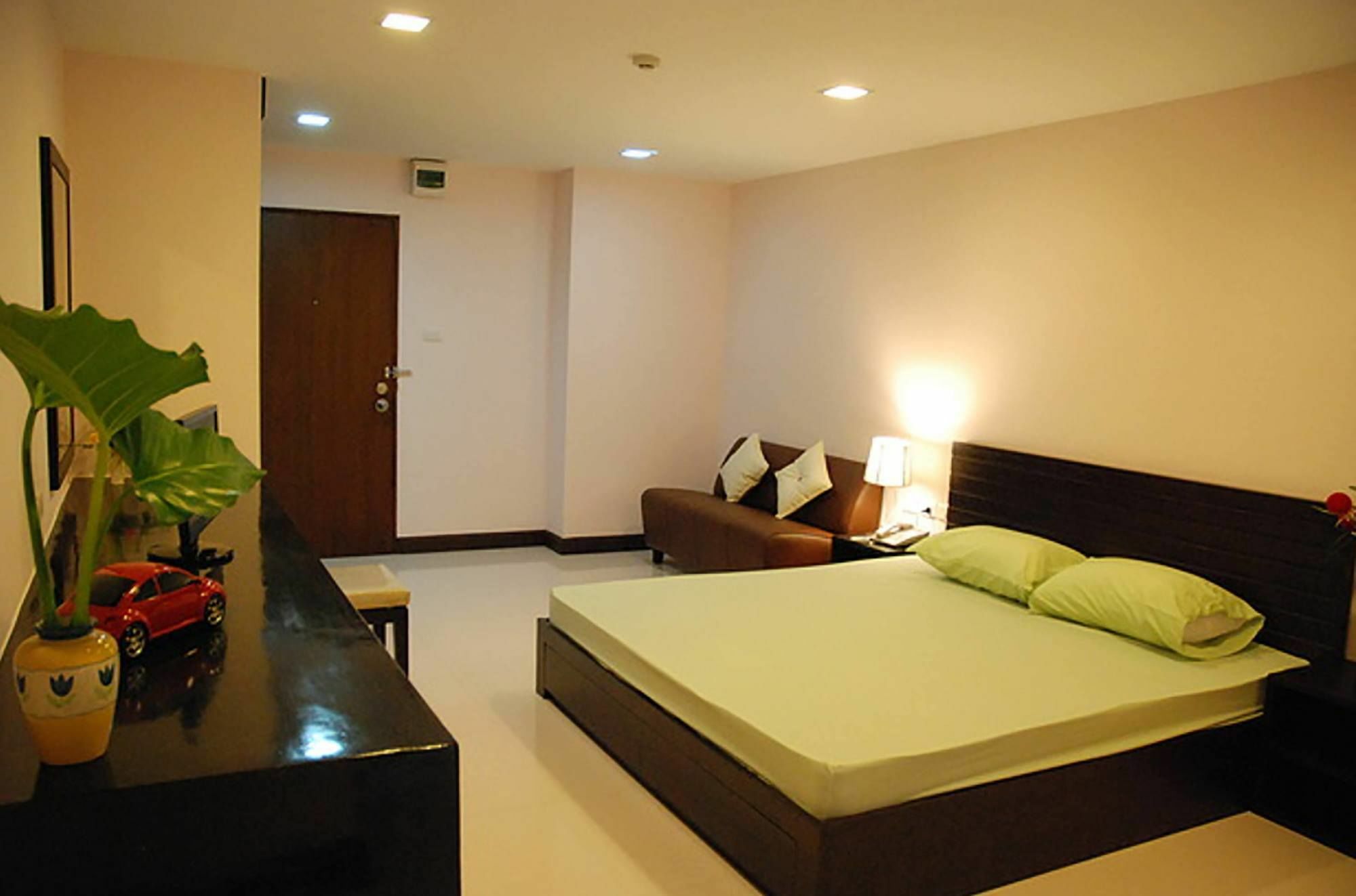 Mok Mek 72 Hotel Банкок Екстериор снимка