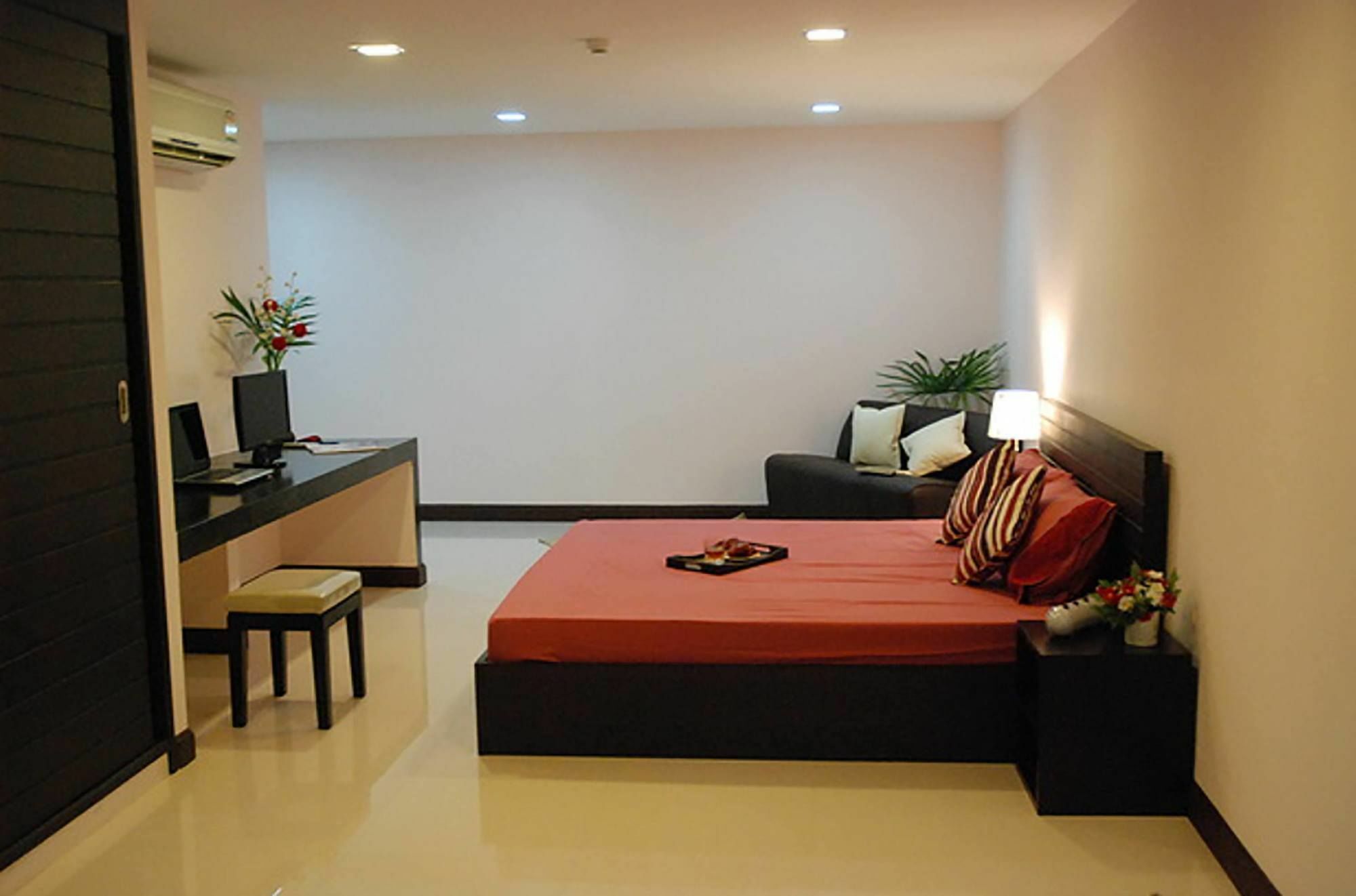 Mok Mek 72 Hotel Банкок Екстериор снимка