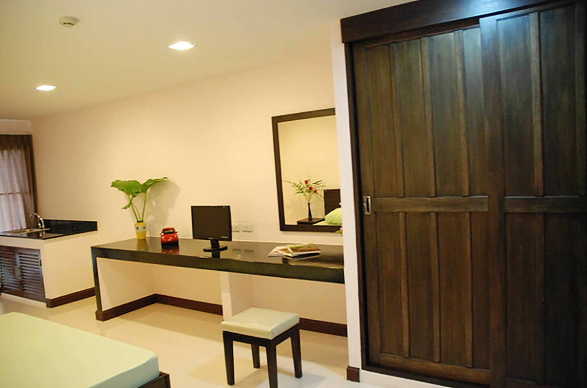 Mok Mek 72 Hotel Банкок Екстериор снимка